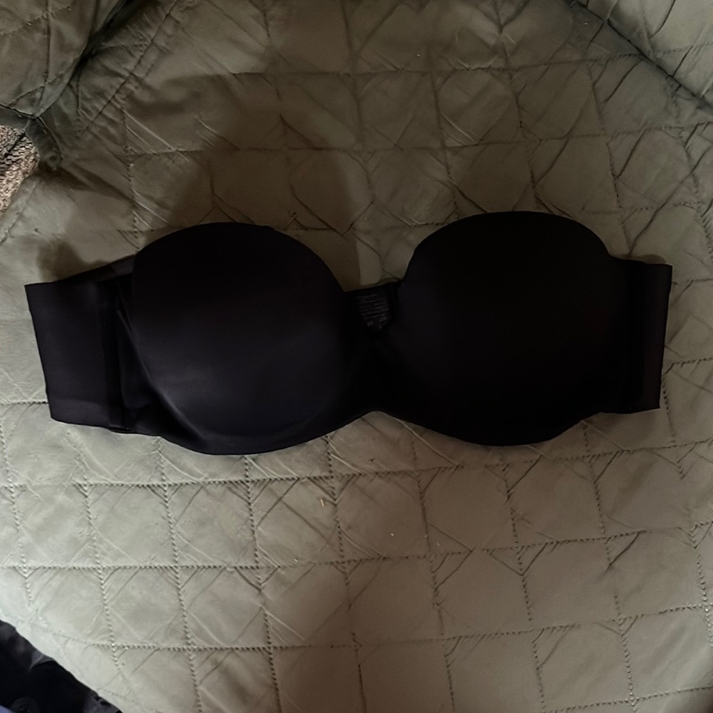 36B black strapless bra!
